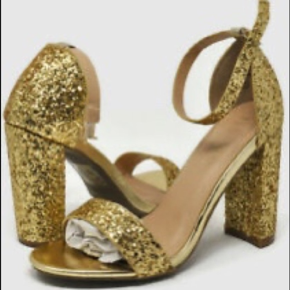 Bella Marie Gold Glittery Pumps
